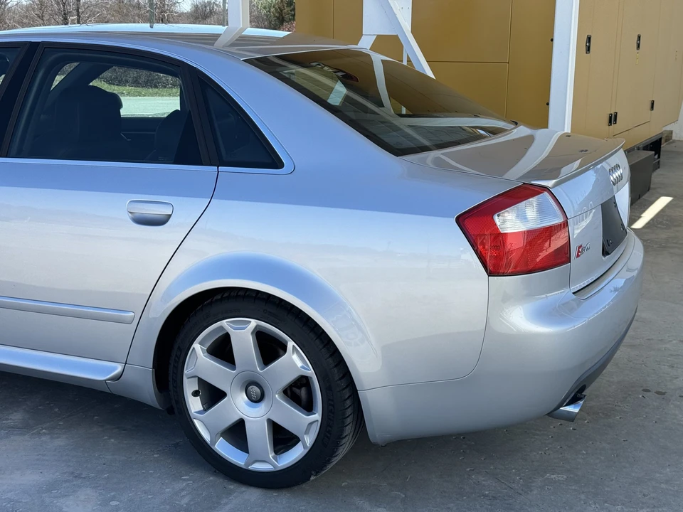 2005 Audi B6 S4 - Image 16 of 31