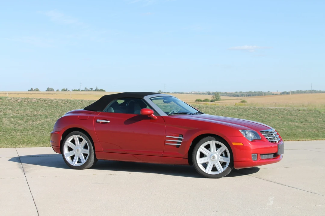 2005 Chrysler Crossfire - Image 19 of 31