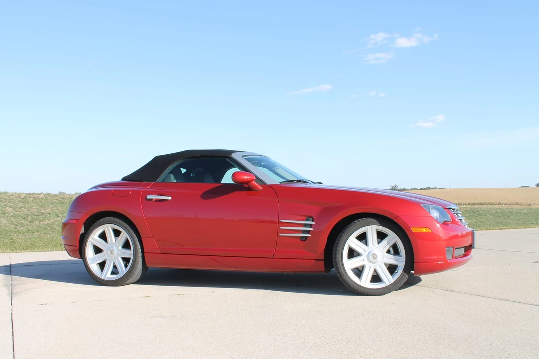2005 Chrysler Crossfire - Image 20 of 31
