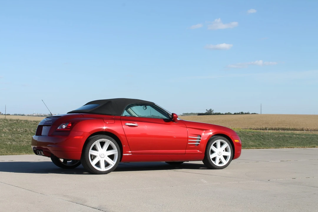2005 Chrysler Crossfire - Image 22 of 31
