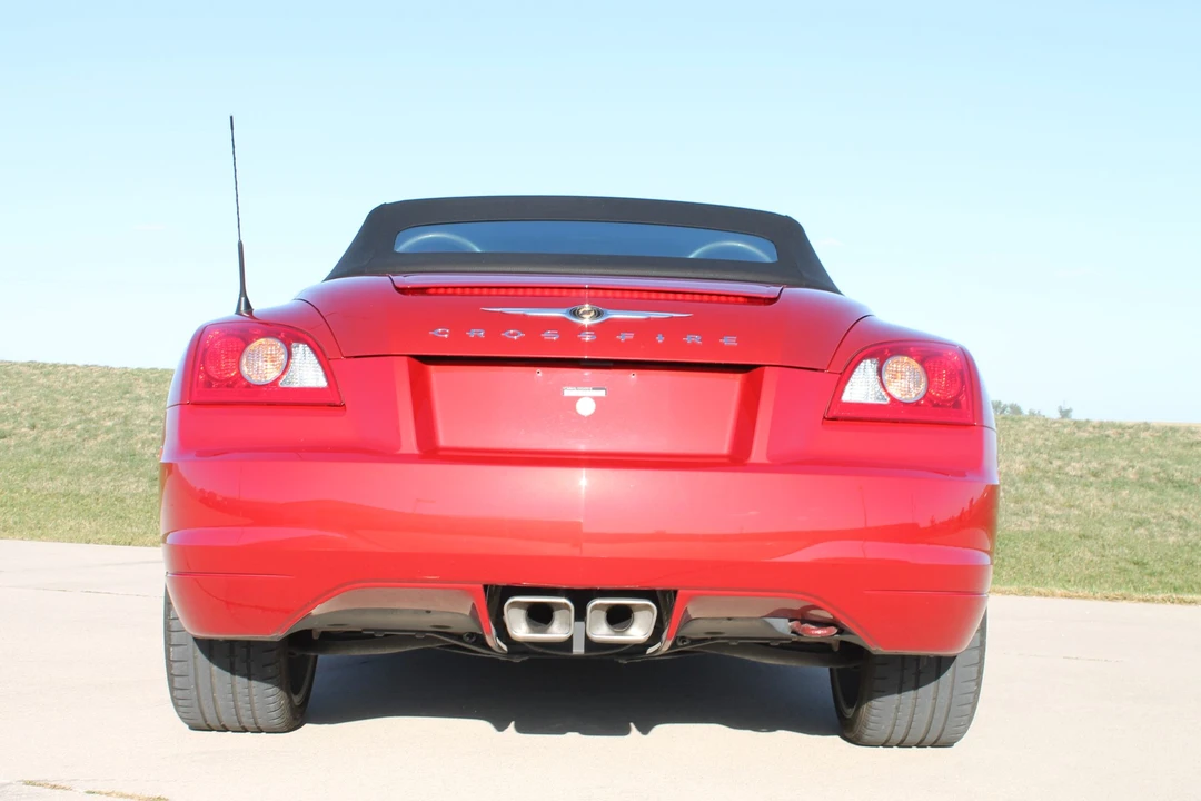 2005 Chrysler Crossfire - Image 26 of 31