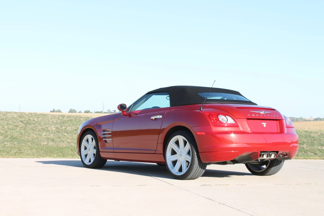 2005 Chrysler Crossfire - Image 30 of 31