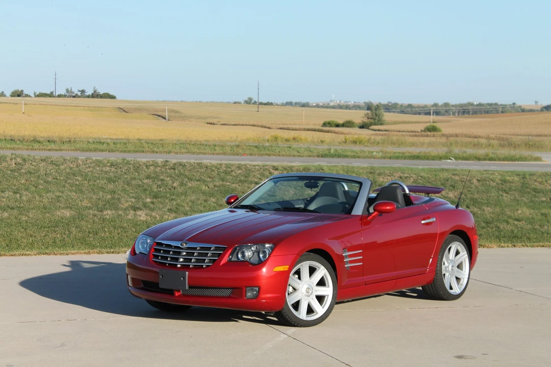 2005 Chrysler Crossfire - Image 2 of 31