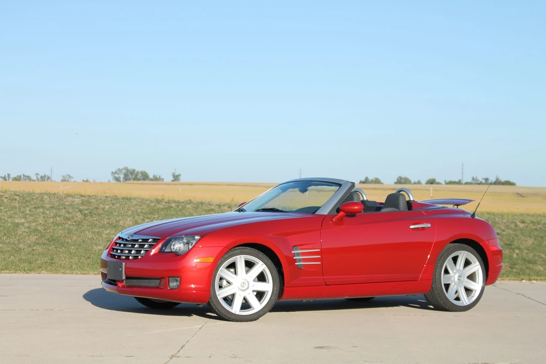 2005 Chrysler Crossfire - Image 9 of 31