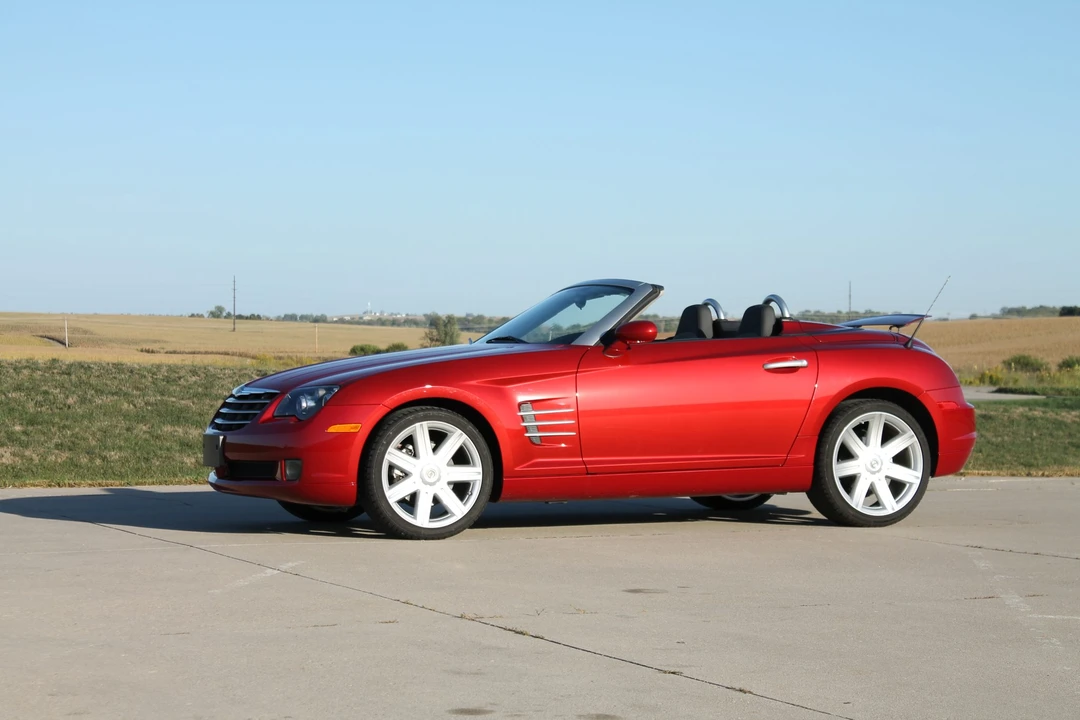2005 Chrysler Crossfire - Image 7 of 31