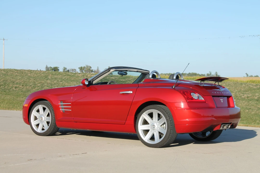 2005 Chrysler Crossfire - Image 5 of 31