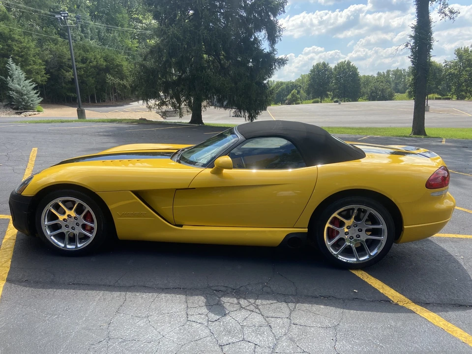 2005 Dodge Viper 3rd Gen - Image 3 of 31