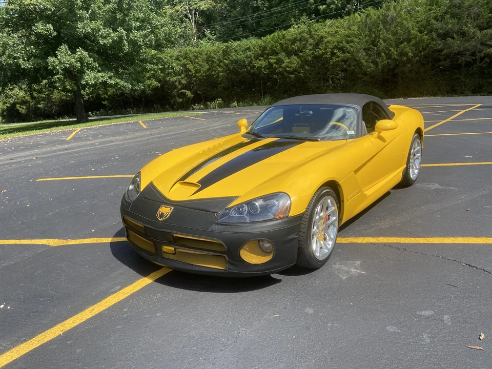 2005 Dodge Viper 3rd Gen - Image 9 of 31