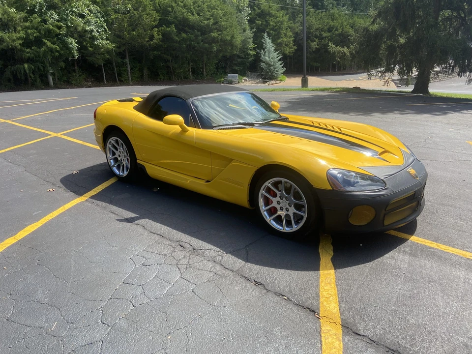2005 Dodge Viper 3rd Gen - Image 28 of 31