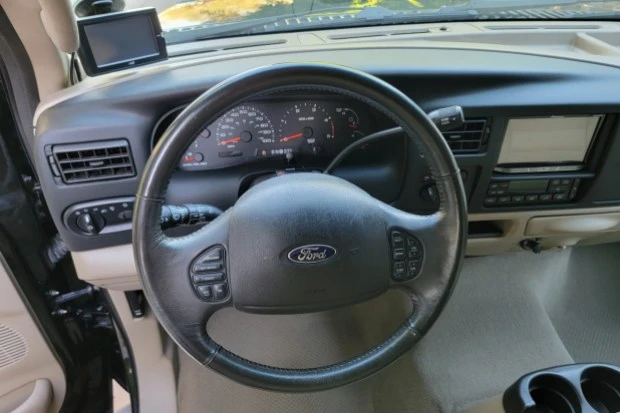 2005 Ford Excursion - Image 5 of 8