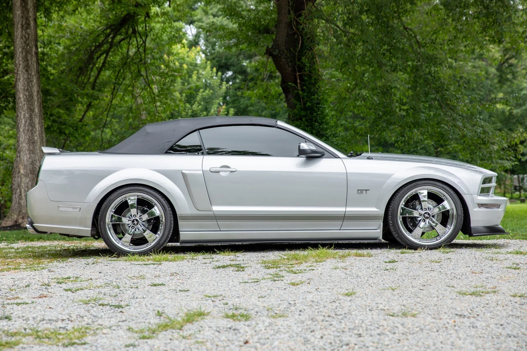 2005 Ford S197 Mustang GT - Image 10 of 31