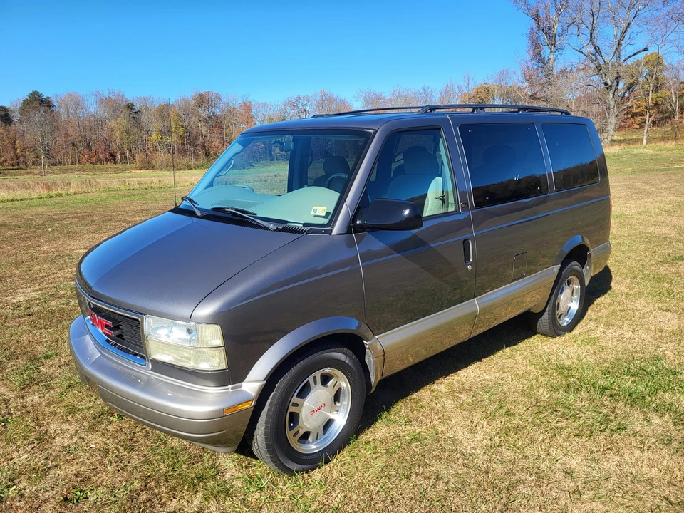 2005 GMC Savana - Image 8 of 31