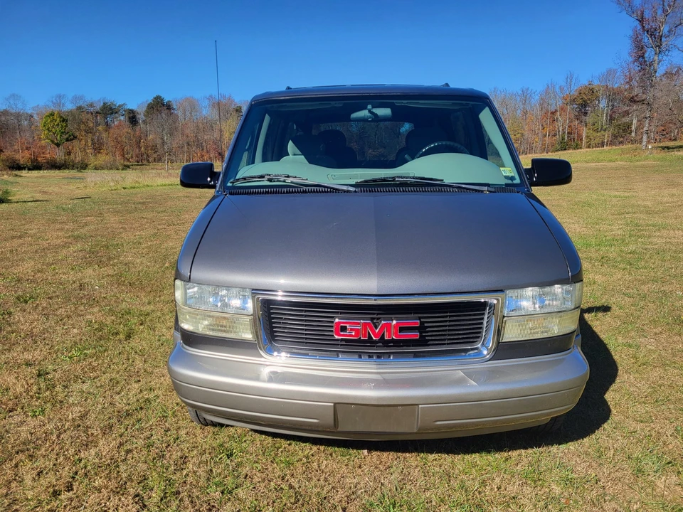 2005 GMC Savana - Image 9 of 31