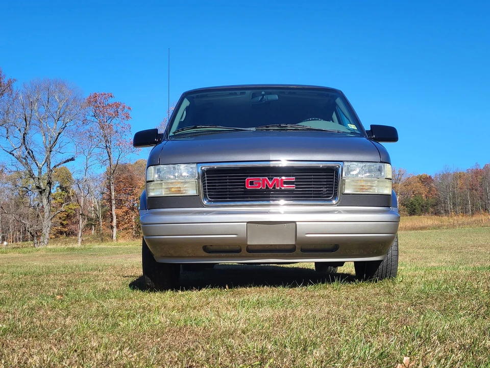 2005 GMC Savana - Image 10 of 31
