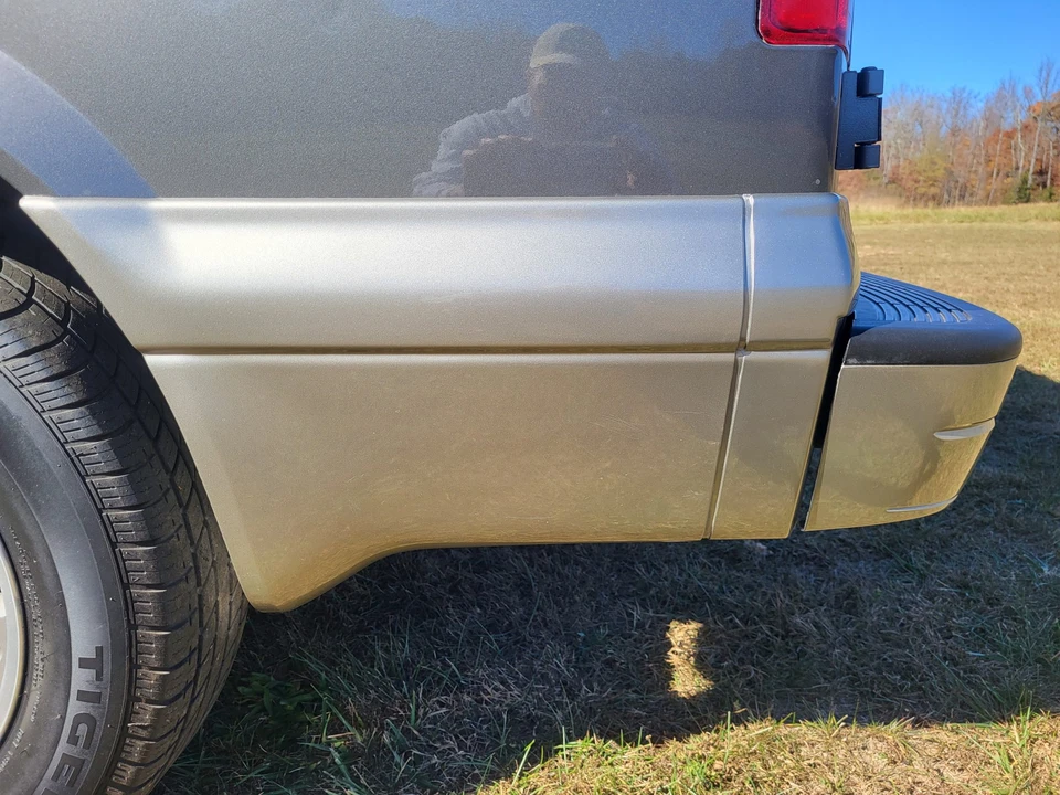 2005 GMC Savana - Image 29 of 31