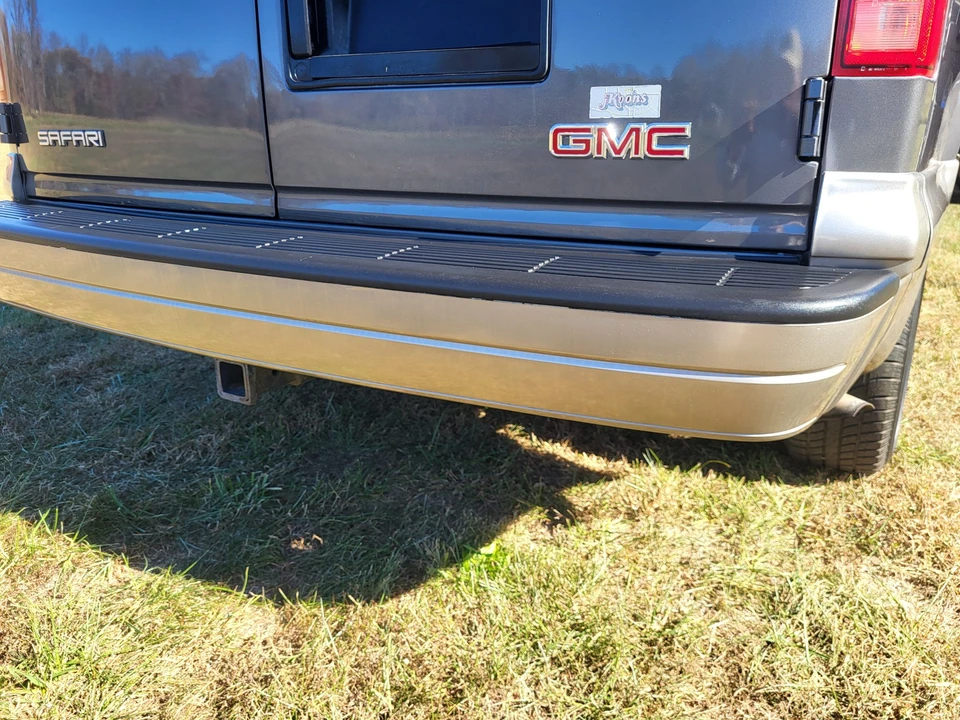 2005 GMC Savana - Image 25 of 31