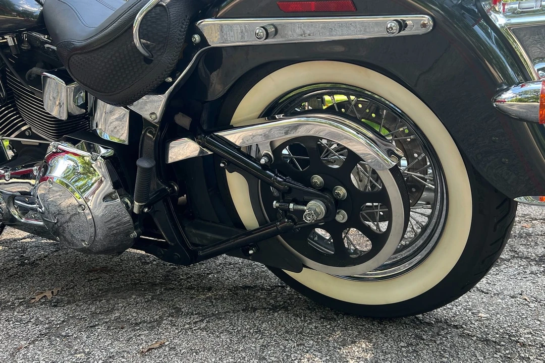 2005 Harley-Davidson Softail - Image 11 of 31