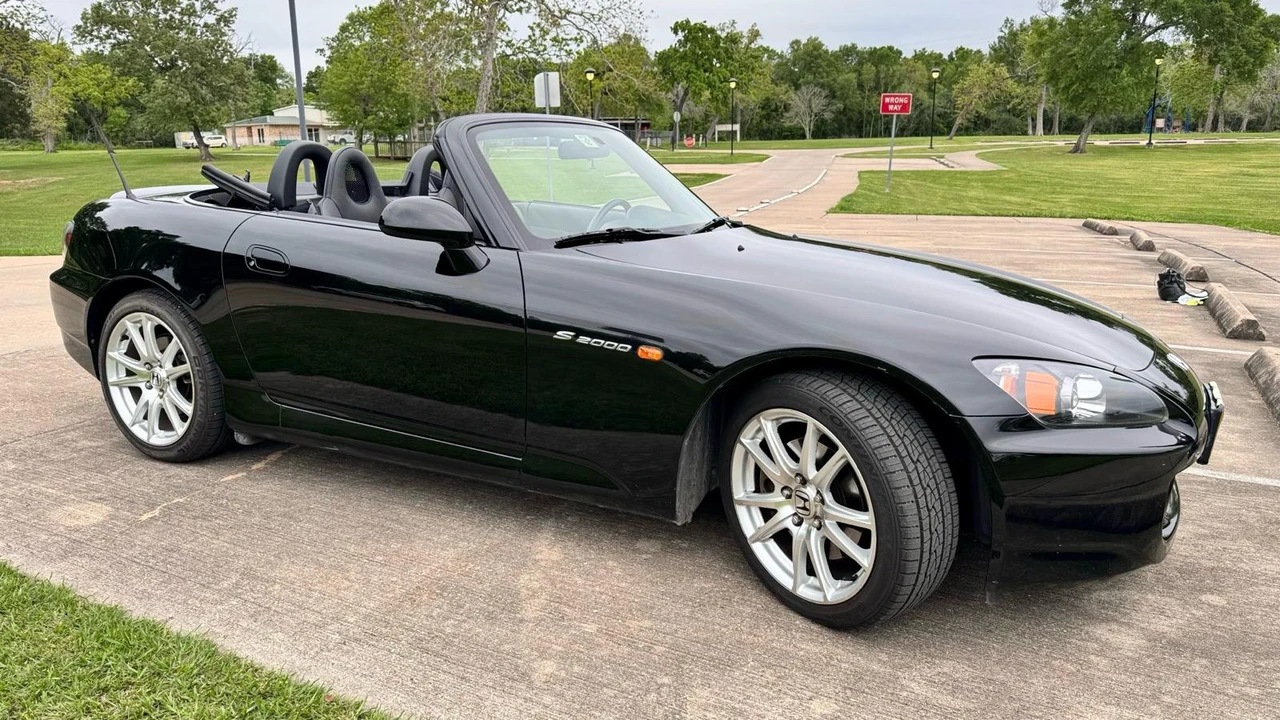 2005 Honda AP2 S2000 - Image 17 of 31