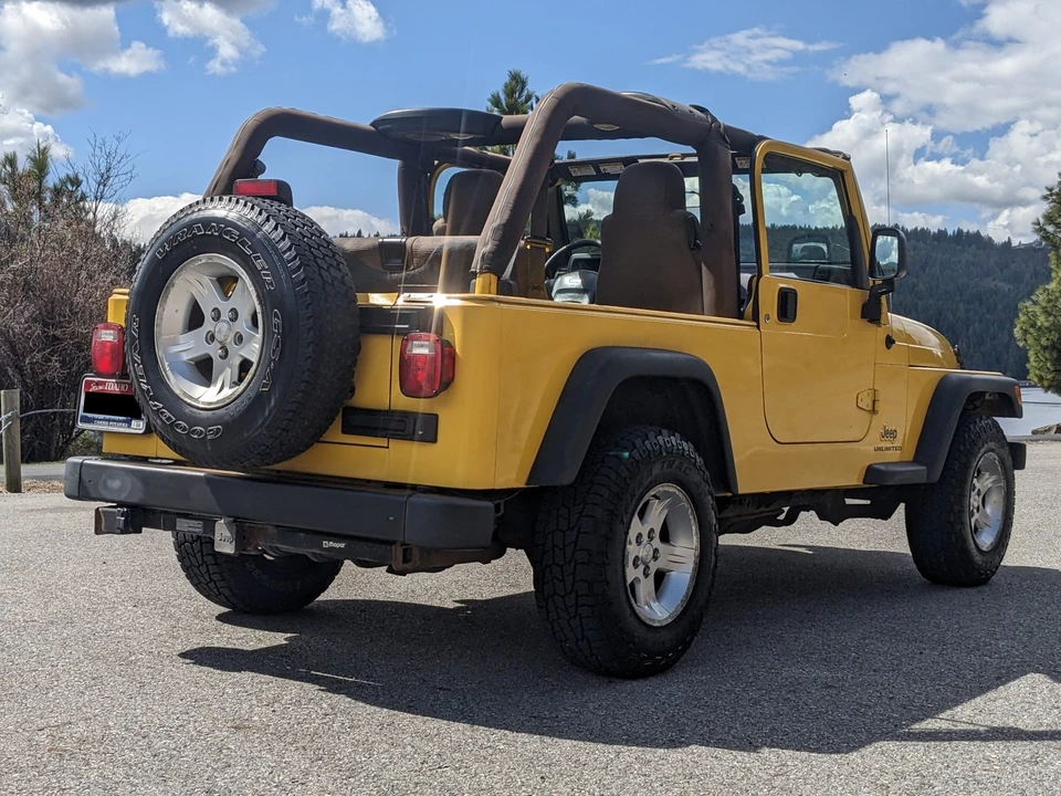 2005 Jeep TJ Wrangler - Image 21 of 31