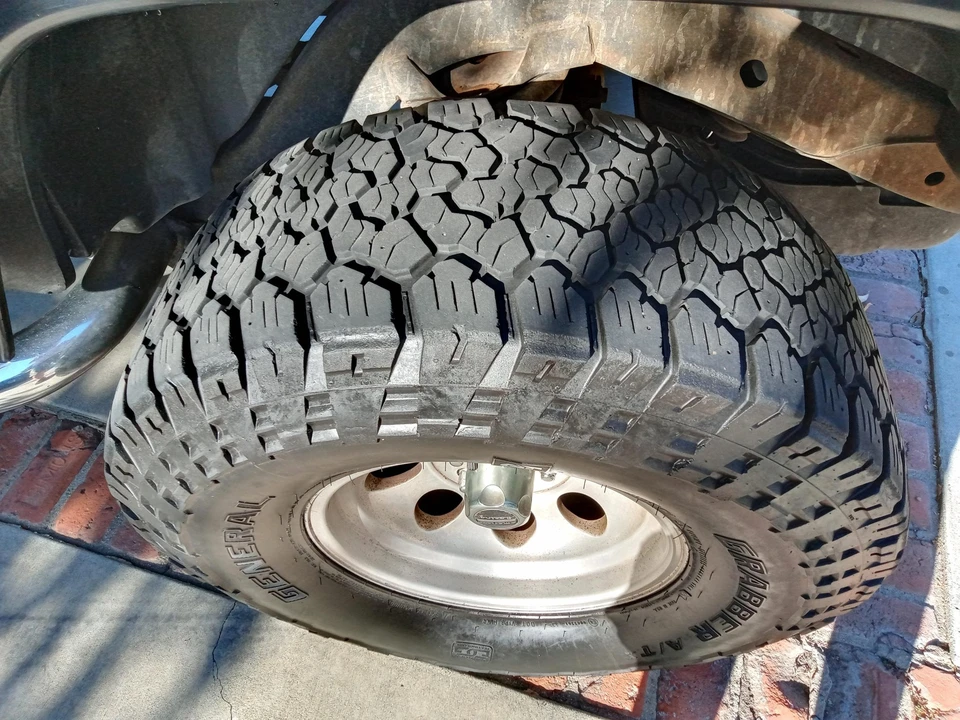 2005 Jeep TJ Wrangler - Image 27 of 31