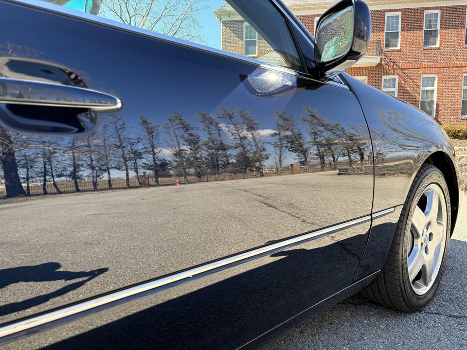 2005 Lexus LS 3rd Gen - Image 18 of 31