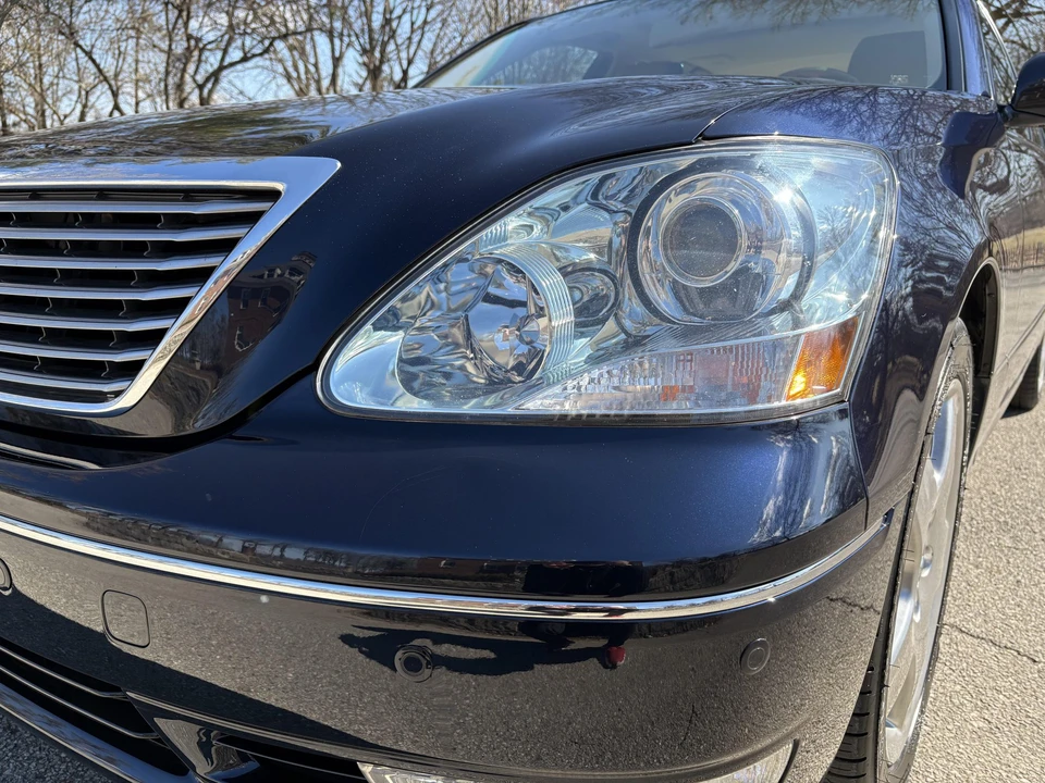 2005 Lexus LS 3rd Gen - Image 14 of 31