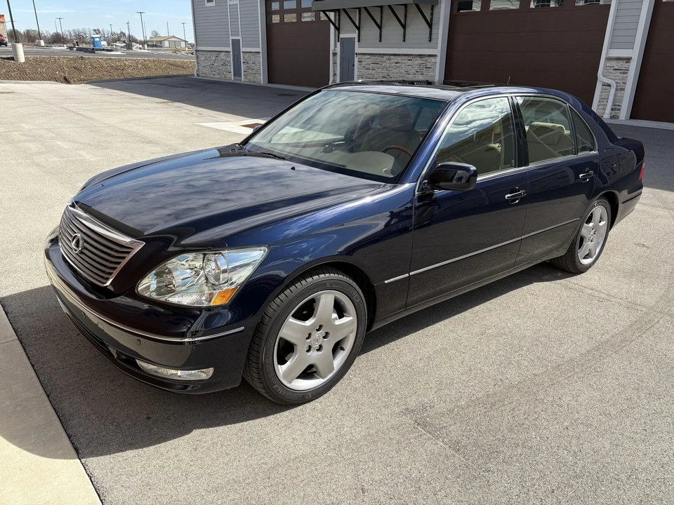 2005 Lexus LS 3rd Gen - Image 2 of 31