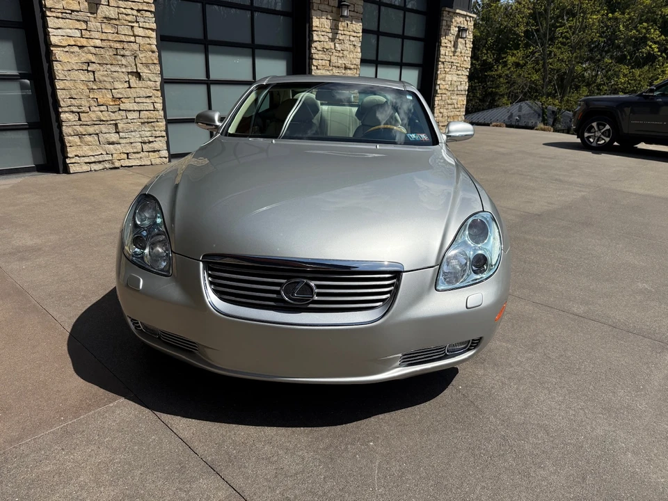 2005 Lexus SC430 - Image 10 of 31
