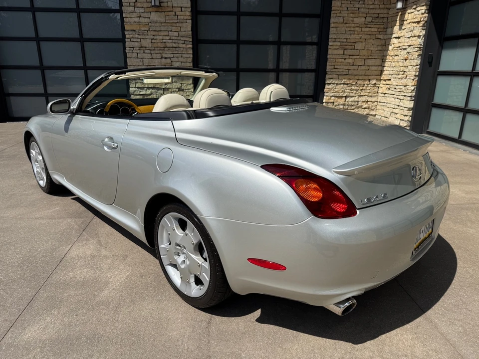2005 Lexus SC430 - Image 4 of 31