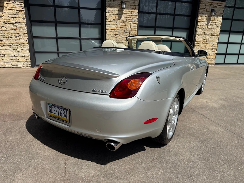 2005 Lexus SC430 - Image 5 of 31