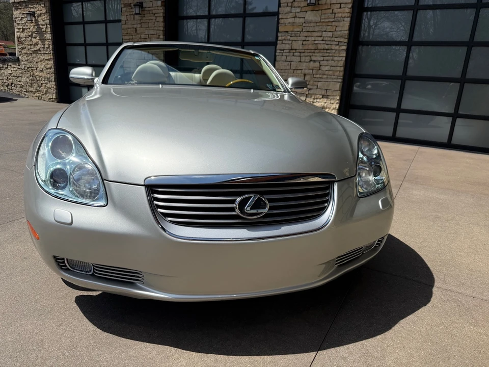 2005 Lexus SC430 - Image 8 of 31