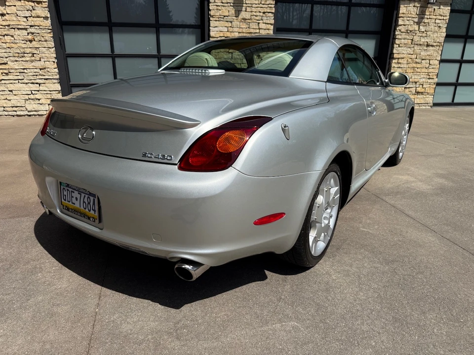 2005 Lexus SC430 - Image 16 of 31