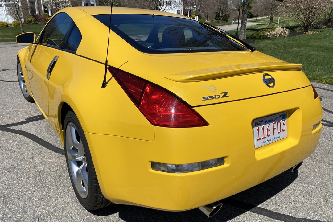2005 Nissan 350Z 5th Gen - Image 16 of 31