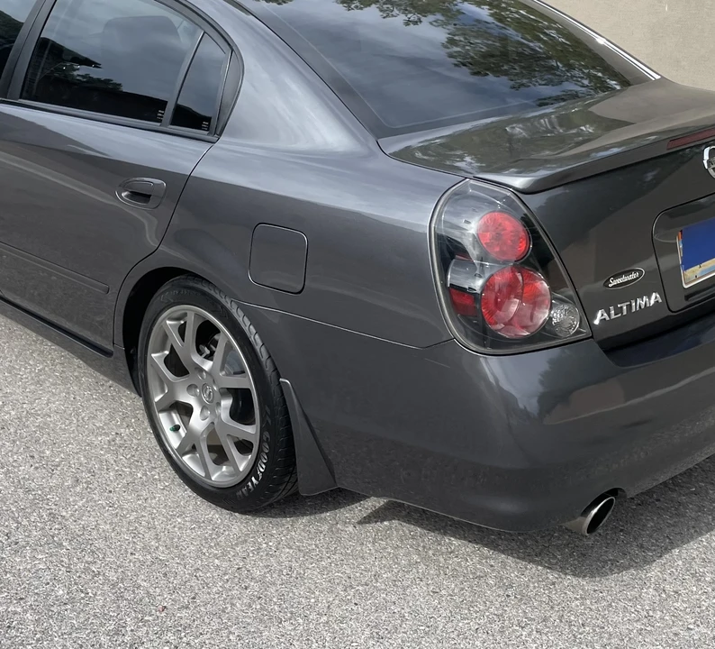 2005 Nissan Altima 3rd Gen - Image 14 of 31