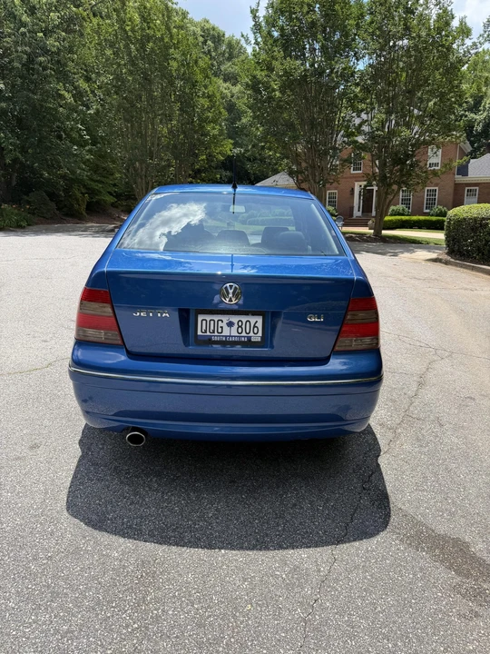 2005 Volkswagen A4 Jetta - Image 8 of 31