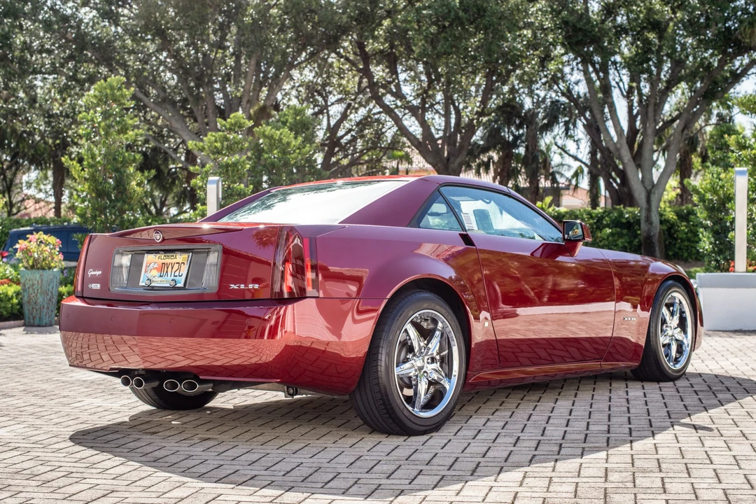 2006 Cadillac XLR - Image 14 of 31