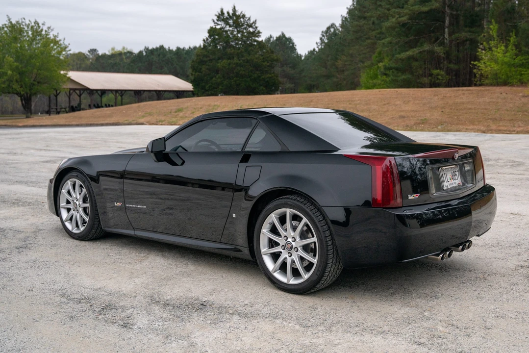 2006 Cadillac XLR-V - Image 4 of 31