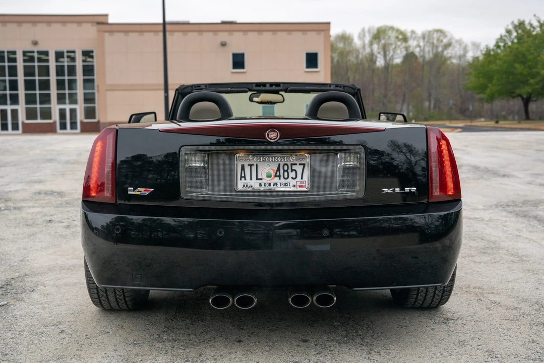 2006 Cadillac XLR-V - Image 16 of 31