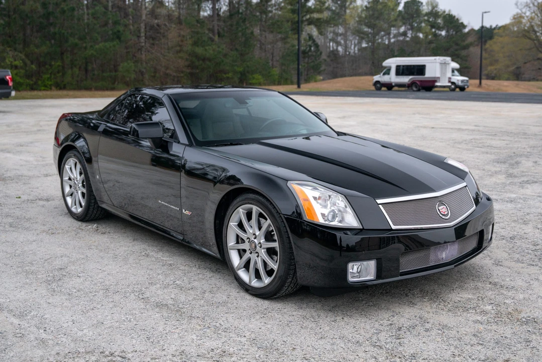 2006 Cadillac XLR-V - Image 8 of 31