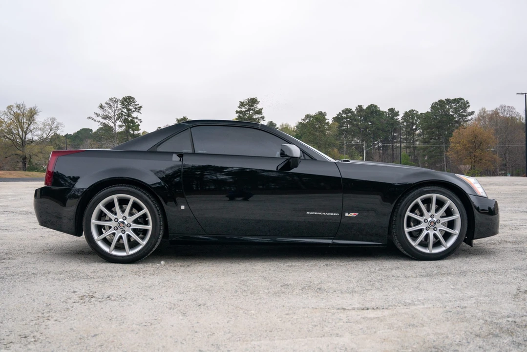 2006 Cadillac XLR-V - Image 7 of 31