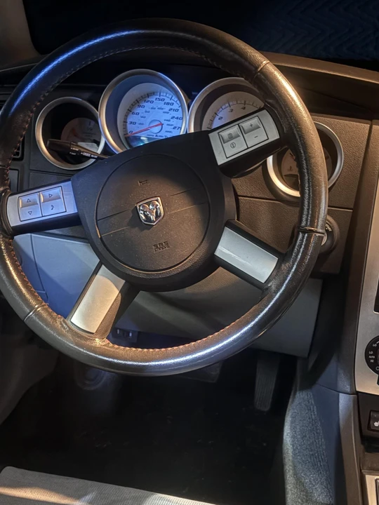 2006 Dodge Magnum SRT8 2nd Gen - Image 20 of 31