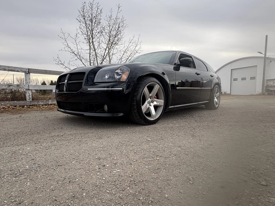 2006 Dodge Magnum SRT8 2nd Gen - Image 2 of 31