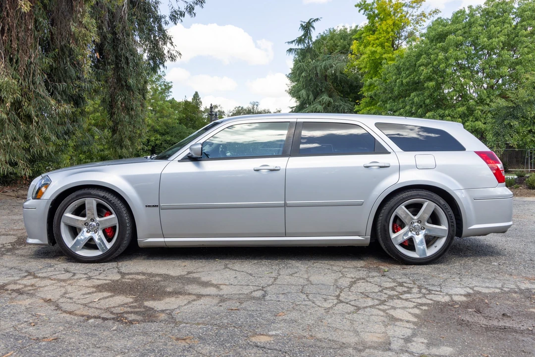 2006 Dodge Magnum SRT8 2nd Gen - Image 3 of 31