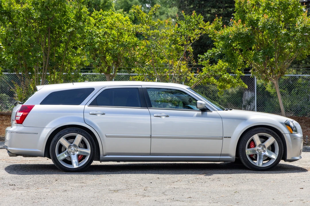 2006 Dodge Magnum SRT8 2nd Gen - Image 6 of 31
