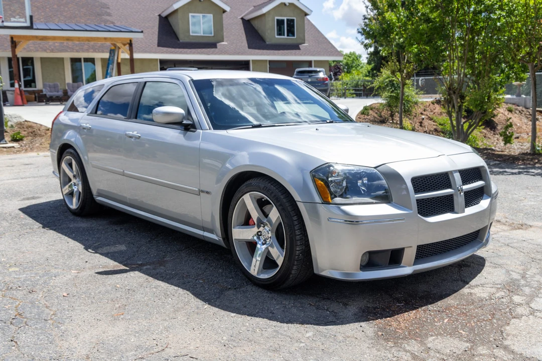 2006 Dodge Magnum SRT8 2nd Gen - Image 9 of 31