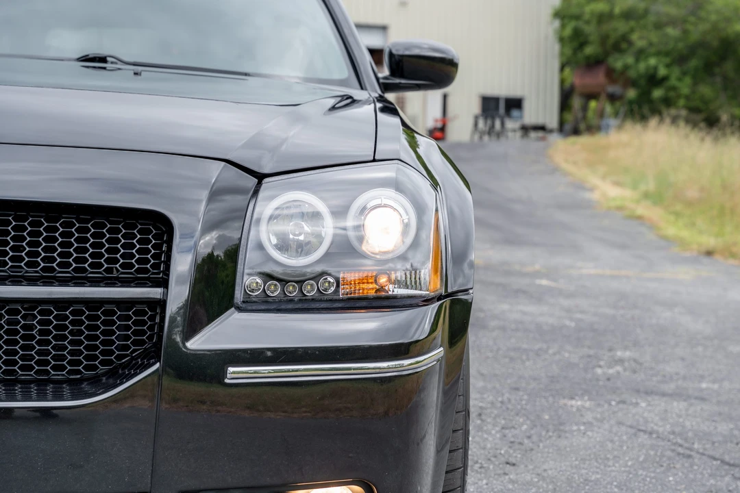 2006 Dodge Magnum SRT8 2nd Gen - Image 17 of 31