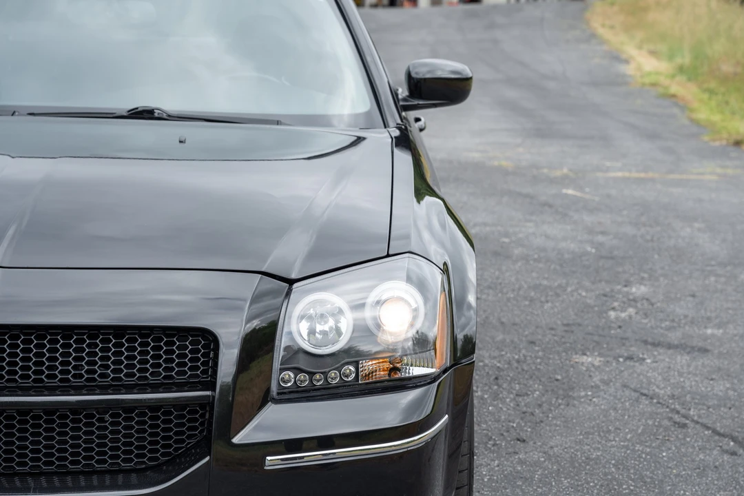2006 Dodge Magnum SRT8 2nd Gen - Image 15 of 31