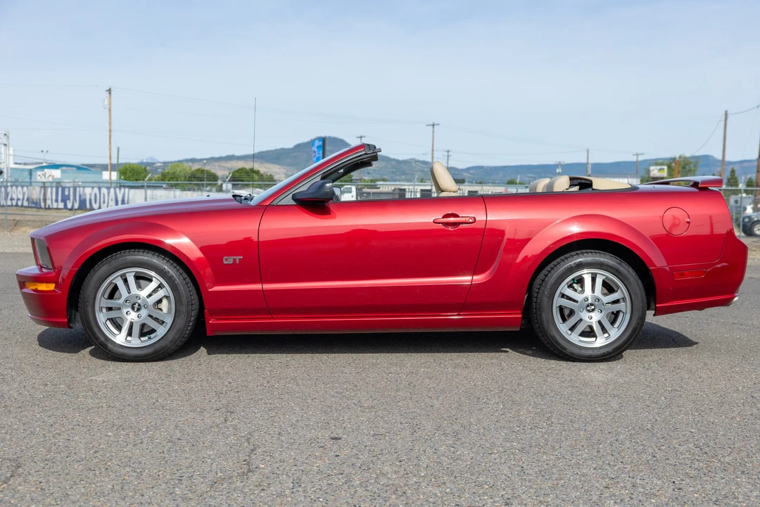 2006 Ford S197 Mustang GT - Image 8 of 31