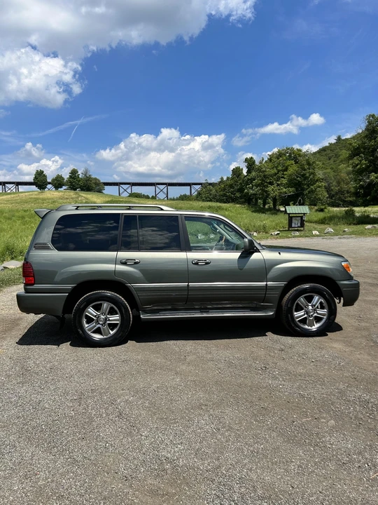 2006 Lexus LX 2nd Gen - Image 8 of 31