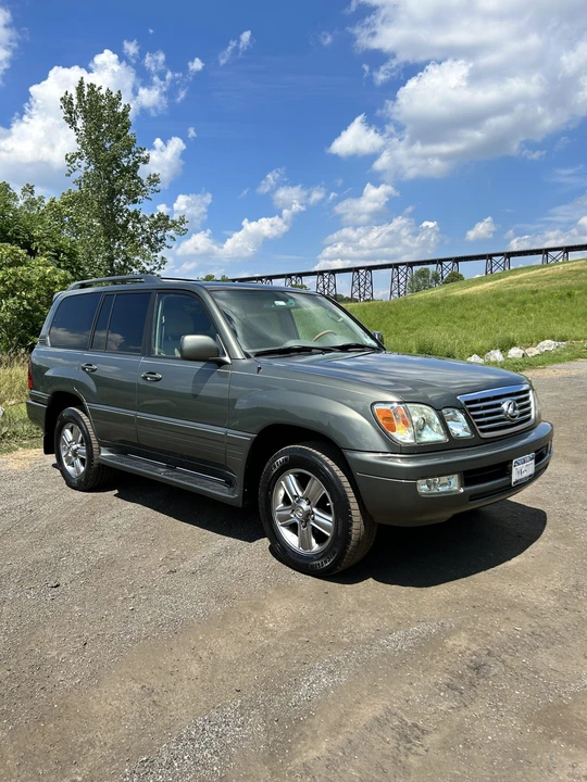 2006 Lexus LX 2nd Gen - Image 9 of 31